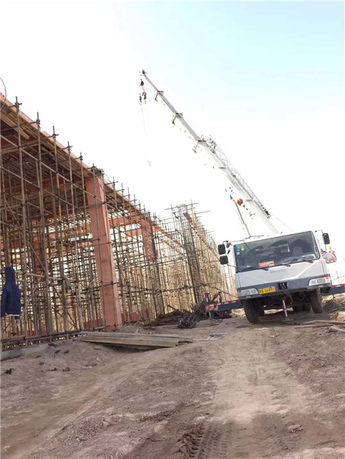 富民县25 吨、50 吨吊车怎么选？多大重量 / 半径适合对应车型？